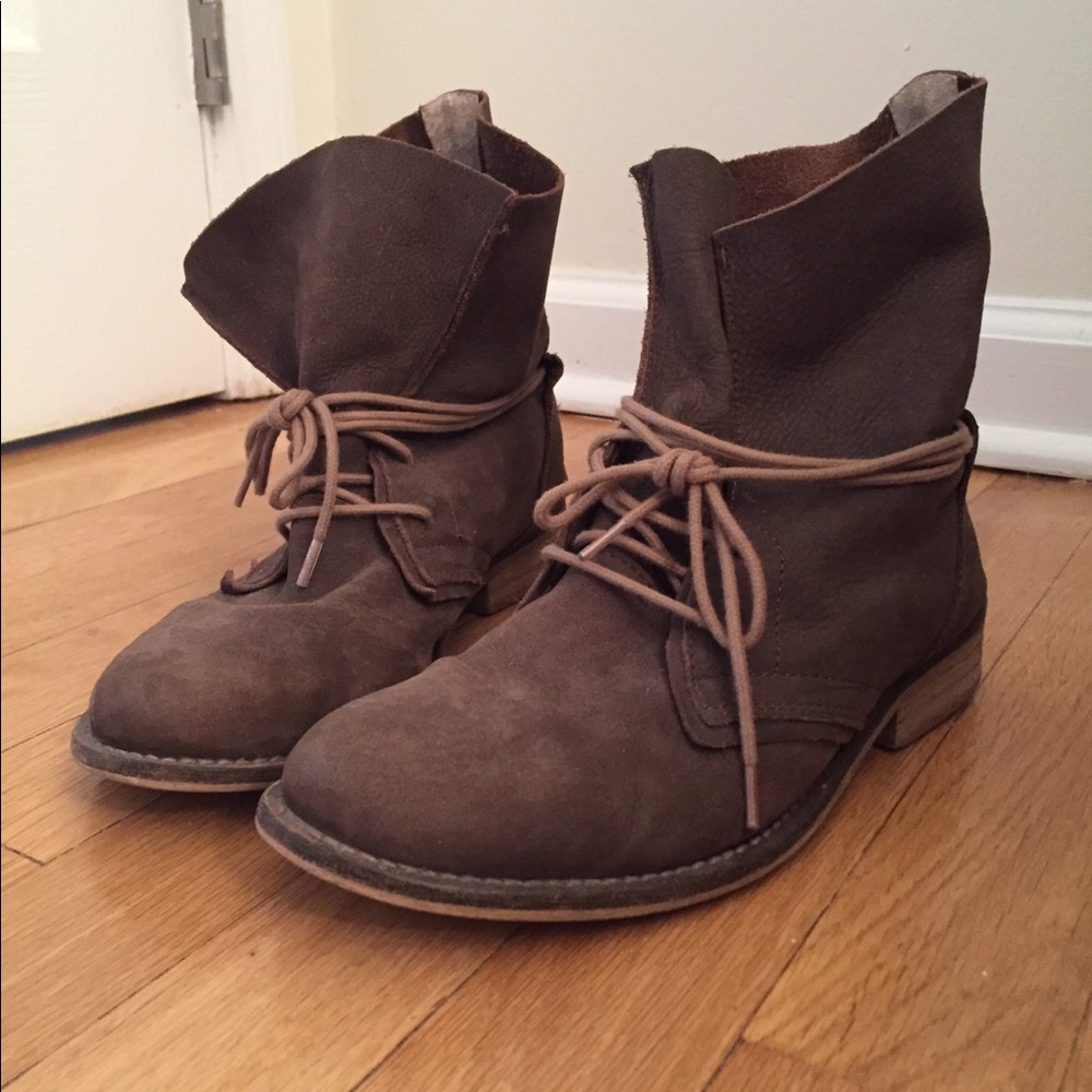 Steve Madden Soluri Boots